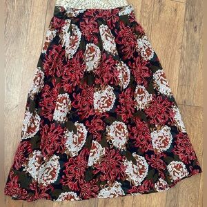 Vintage Look Floral A-Line Silk Blent Skirt by Perry Ellis Portfolio